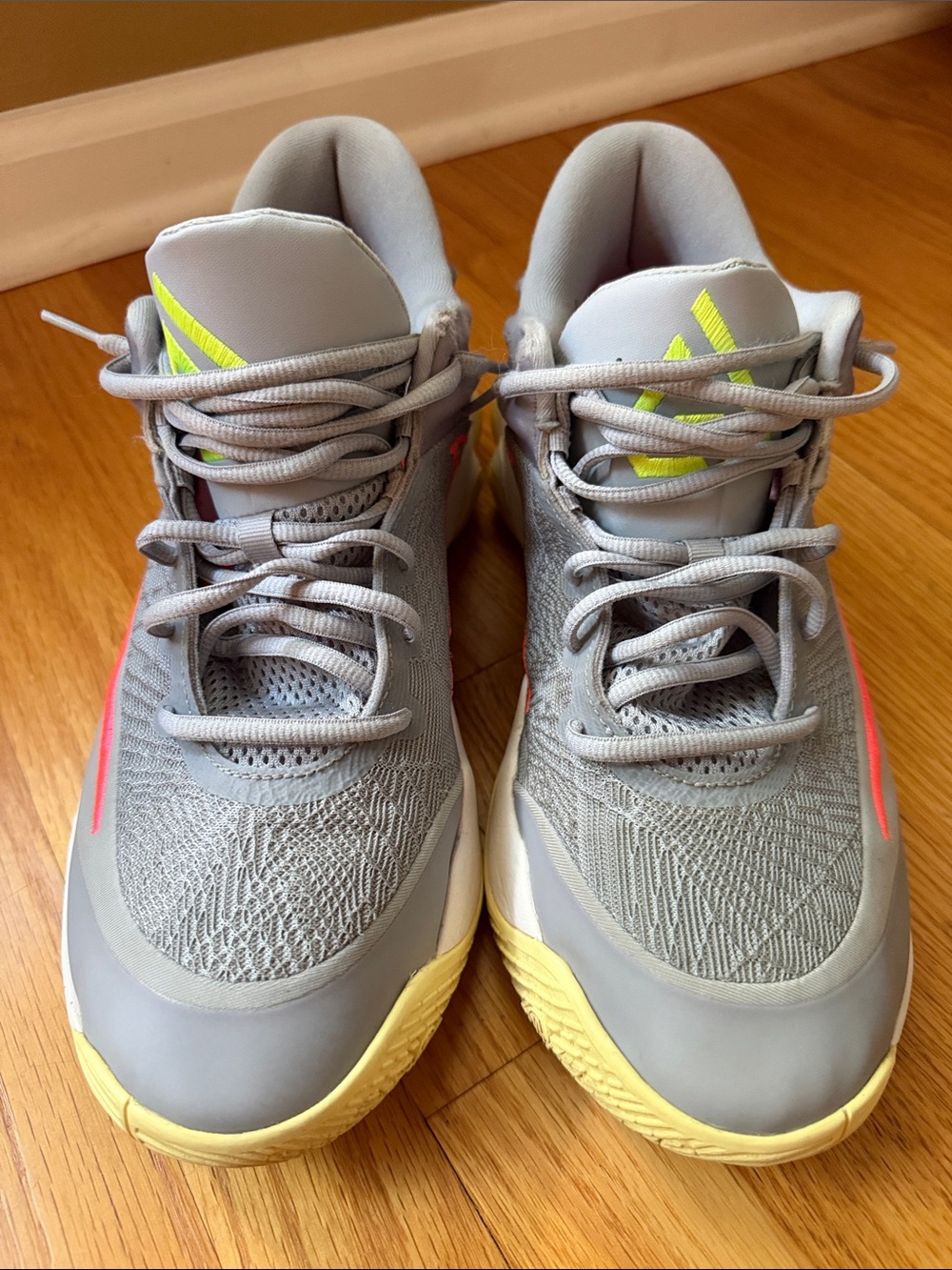 Nike Giannis Immortality 4 Basketball Shoes Gray Red Mesh FQ3680-009 - Picture 6 of 6